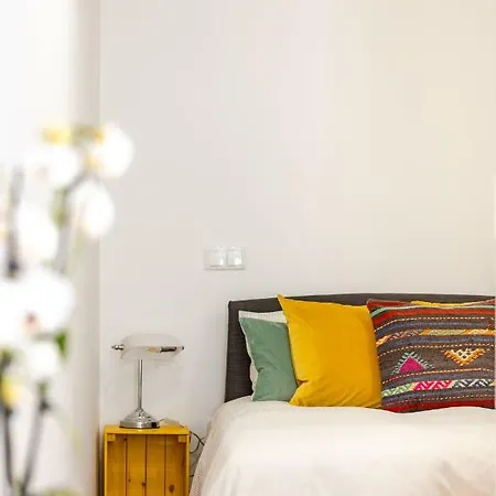 Artsy Retreat In The Heart Of Porto