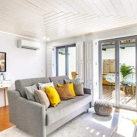 Artsy Retreat In The Heart Of Apartment