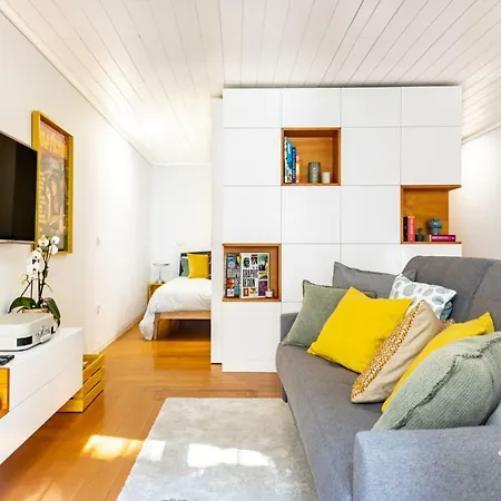 Artsy Retreat In The Heart Of