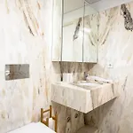 Artsy Retreat In The Heart Of